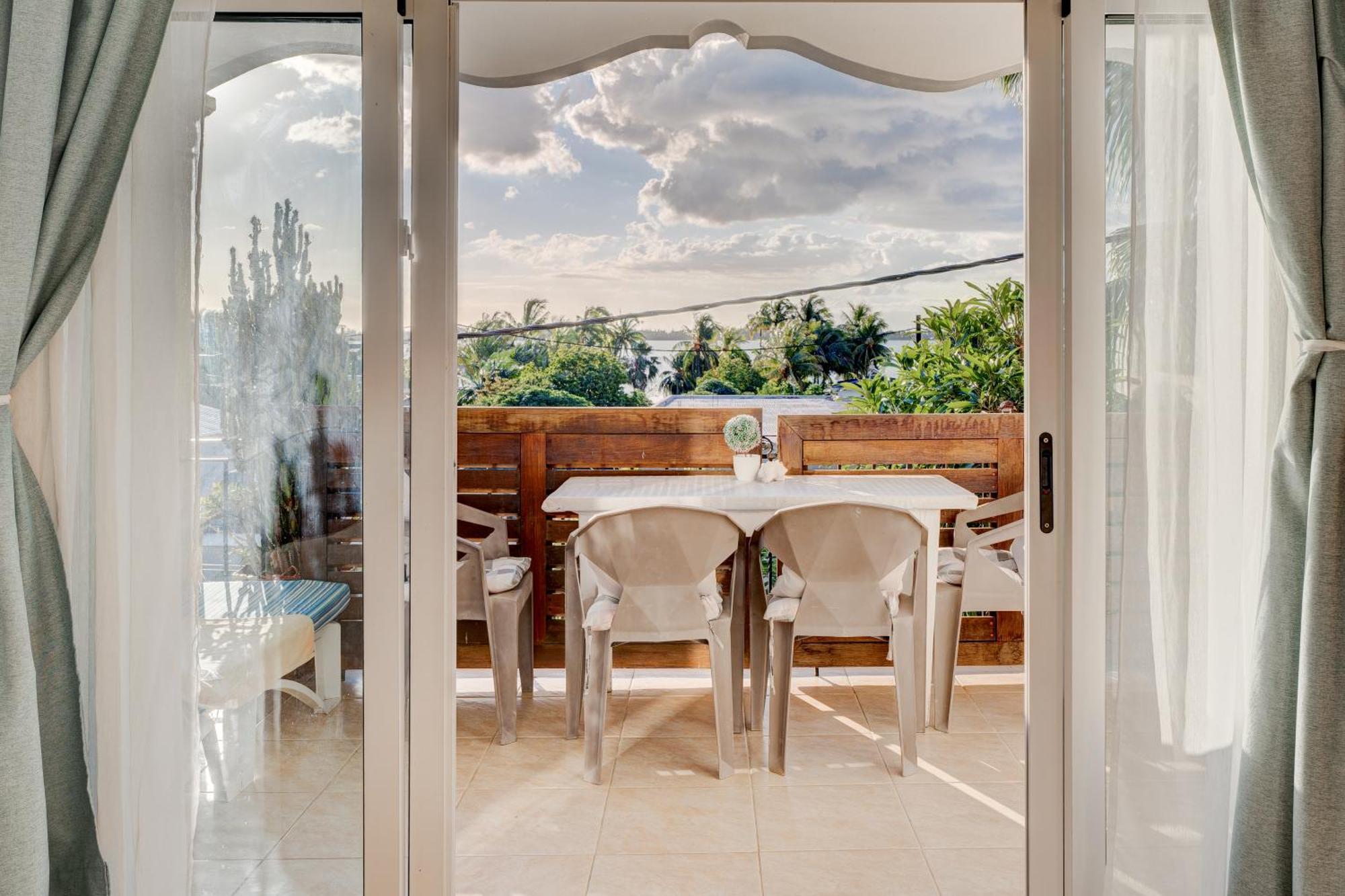 Flo Villa La Gaulette Buitenkant foto